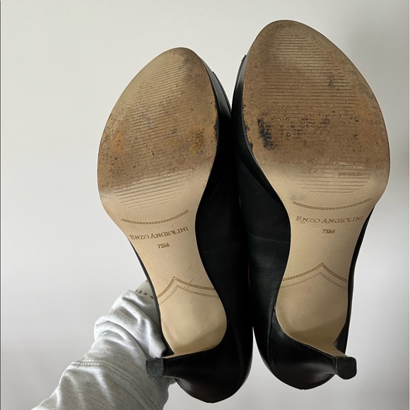 Enzo Angiolini Black Leather Peep toe Pumps - Picture 4 of 6